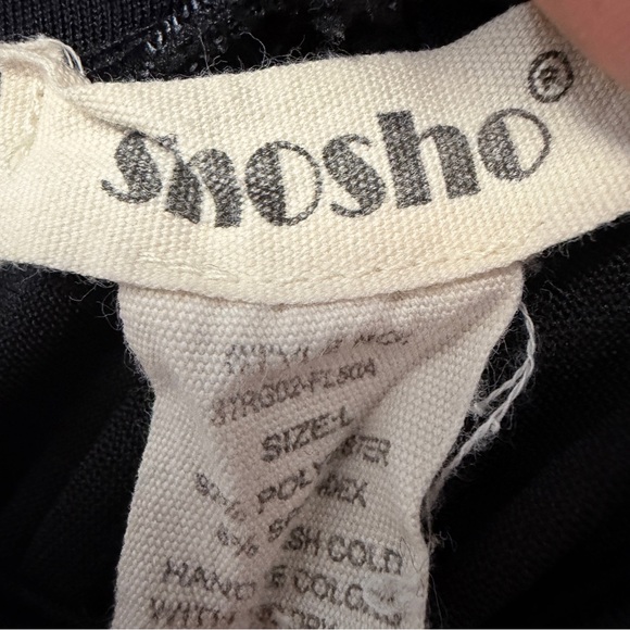 Fun Roses+Black Jeggings - Picture 2 of 3